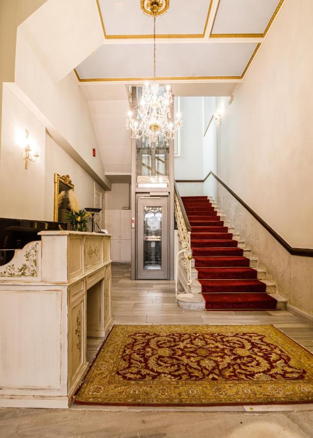 פאטרה Palaiologos Luxury City Hotel מראה חיצוני תמונה