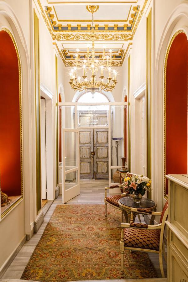 פאטרה Palaiologos Luxury City Hotel מראה חיצוני תמונה