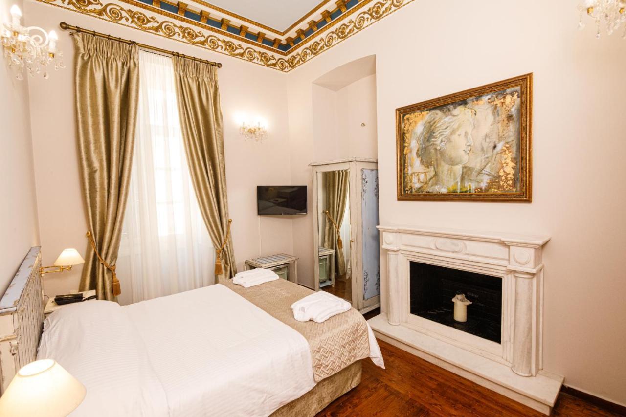 פאטרה Palaiologos Luxury City Hotel מראה חיצוני תמונה