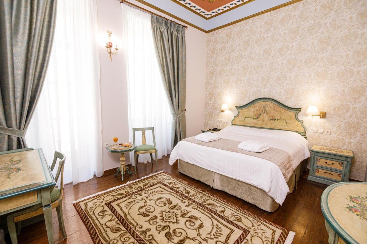 פאטרה Palaiologos Luxury City Hotel מראה חיצוני תמונה