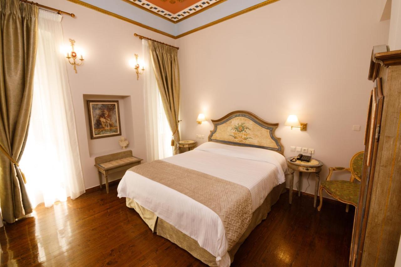 פאטרה Palaiologos Luxury City Hotel מראה חיצוני תמונה