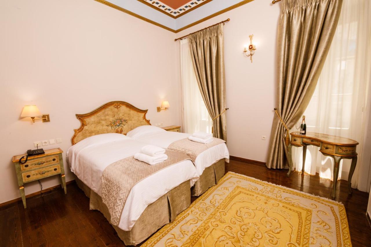 פאטרה Palaiologos Luxury City Hotel מראה חיצוני תמונה