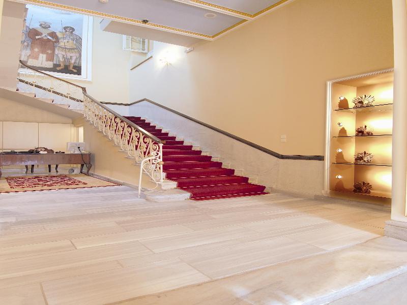פאטרה Palaiologos Luxury City Hotel מראה חיצוני תמונה